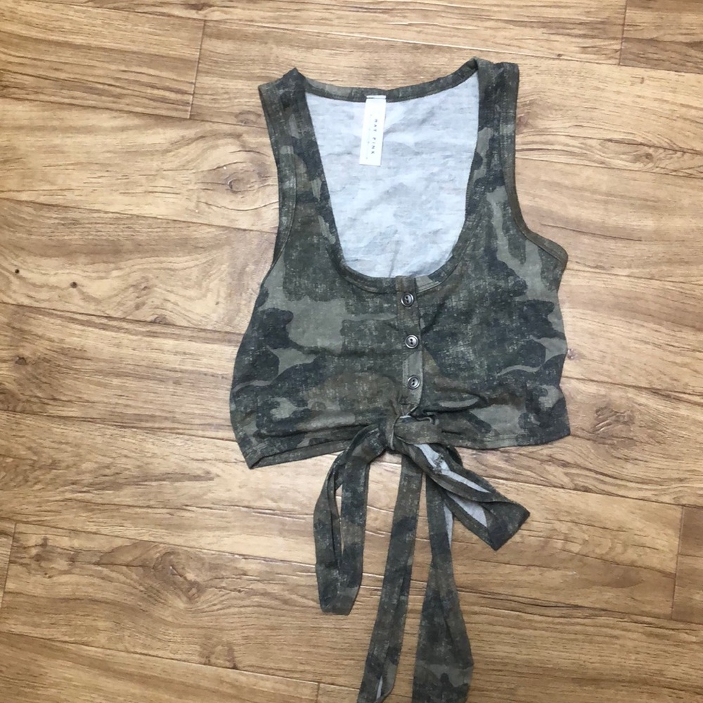 NWOT May Pink Cropped Camo Top